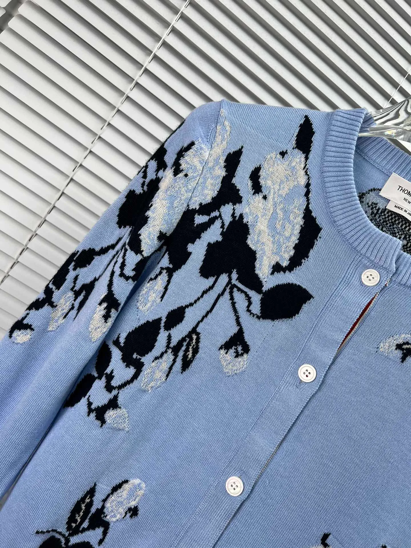 THOM BROWNE🇳🇱New Arrival ， ；Classic ， ； ， ； ， Quality ； ， - ** ：** - ** ：** - ** : **Light Blue White - **Sizes: **0.1.2.（S.M.L）